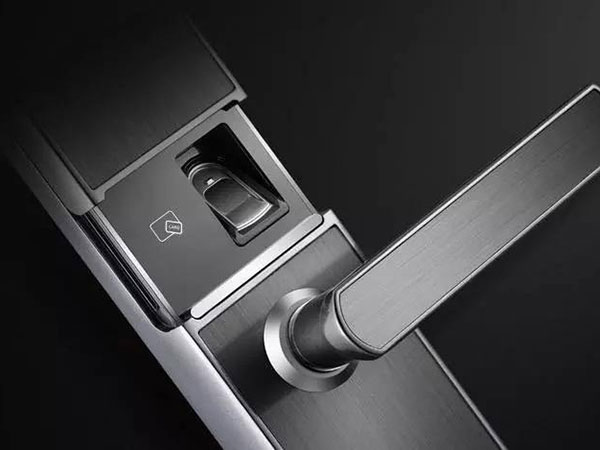 宏伟24小时上门开锁公司